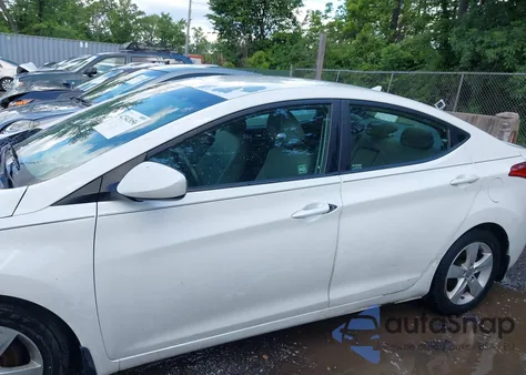 2013 Hyundai Elantra Gls z USA, uszkodzony, nr VIN 5NPDH4AE6DH398335